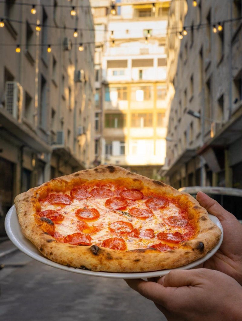 Pizza Hood