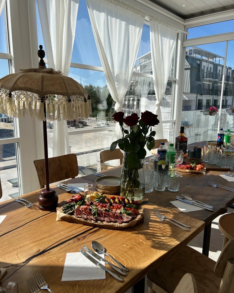 Luna SwinoujScie Caffe and Resto