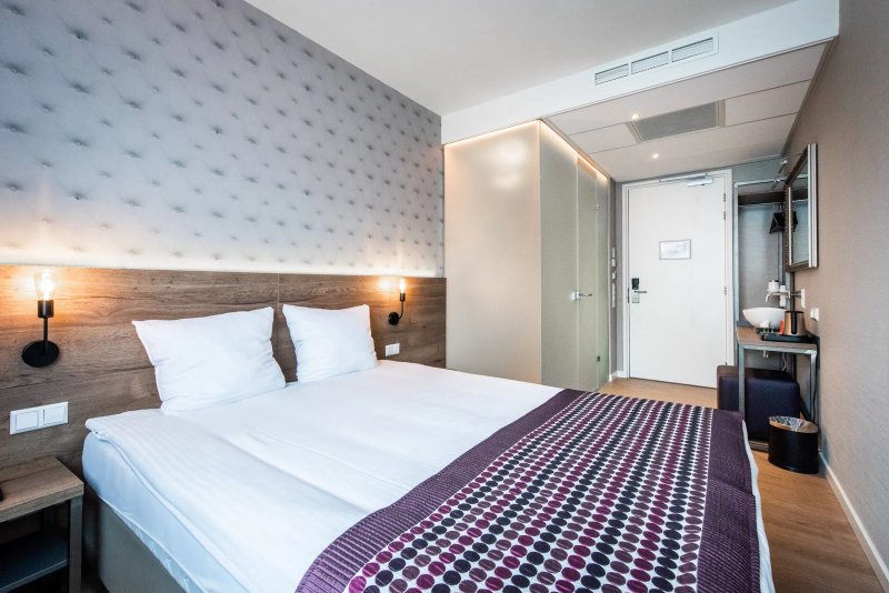 Melrose Hotel