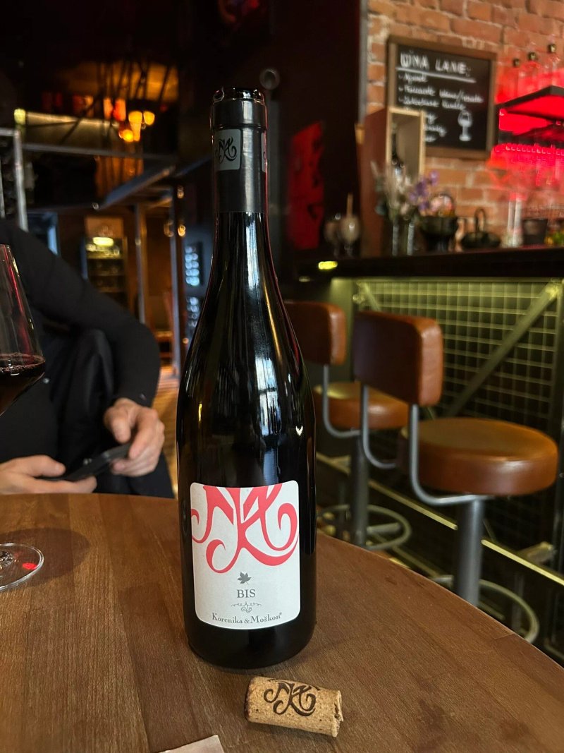 CiutCiut Wine Bar And Wine Shop