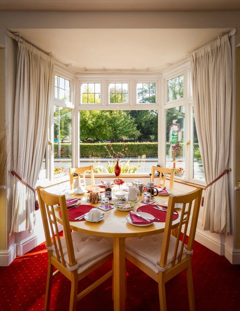 Ashgrove House