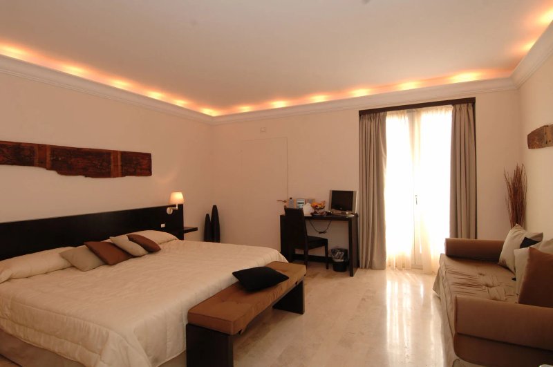 Hotel Ucciardhome