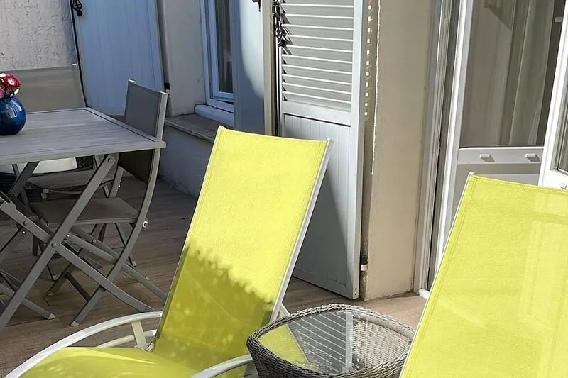 CENTER of CANNES, 3BDRM / 2BTH + Terrace. VERY close to LA Croisette, Beaches
