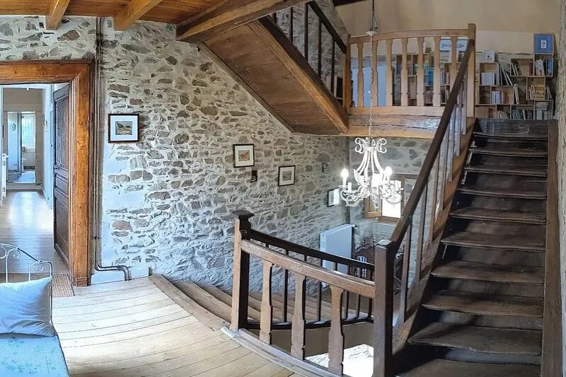 Le Presbytère Normand, South Bayeux pool (5 bedrooms, sleeps 12 (+2), 200m2)