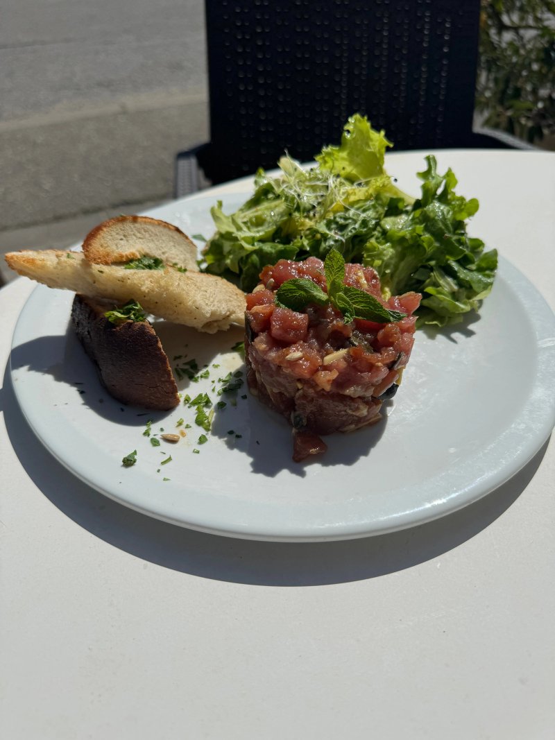 Cafe De La Poste