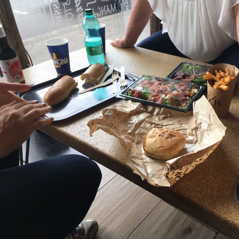 SB Artisans Burger