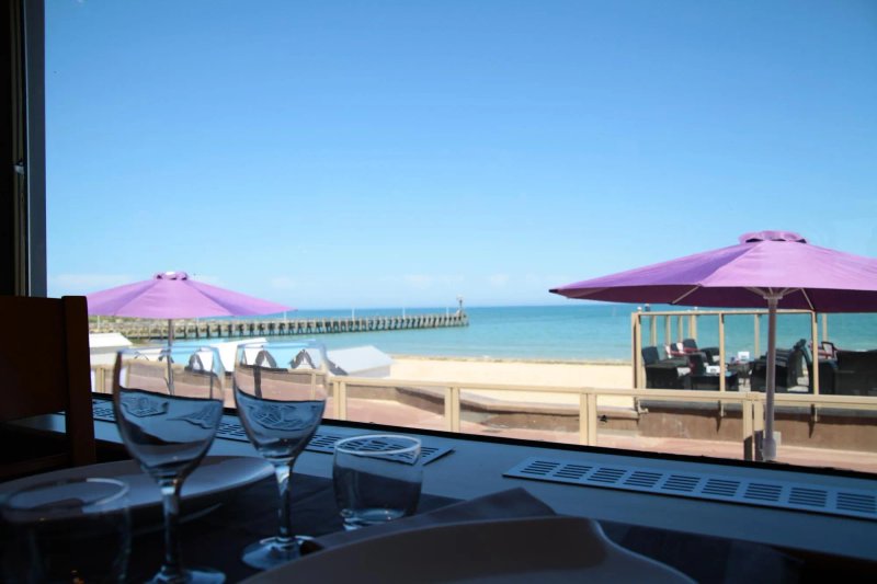 Restaurants & cafés