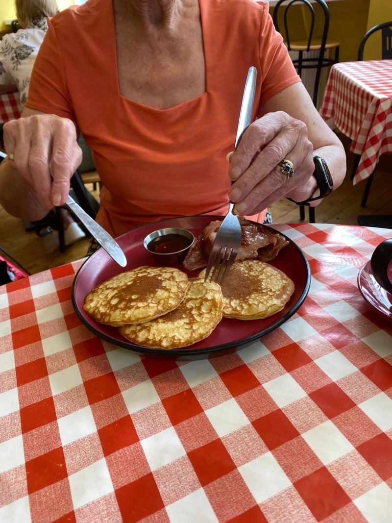 The Swallow Cafe
