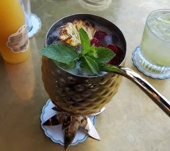 Simone Cocktailerie & Cuisine