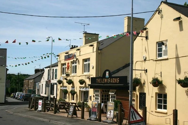 Lewis Arms Hotel