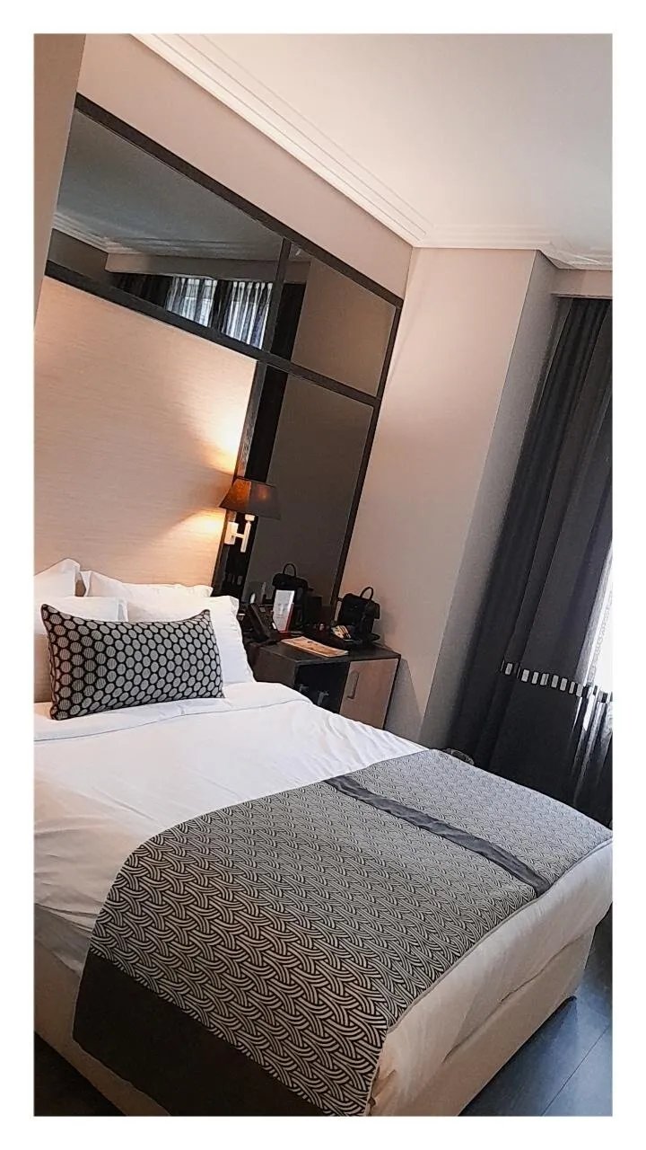 Antigon Urban Chic Hotel