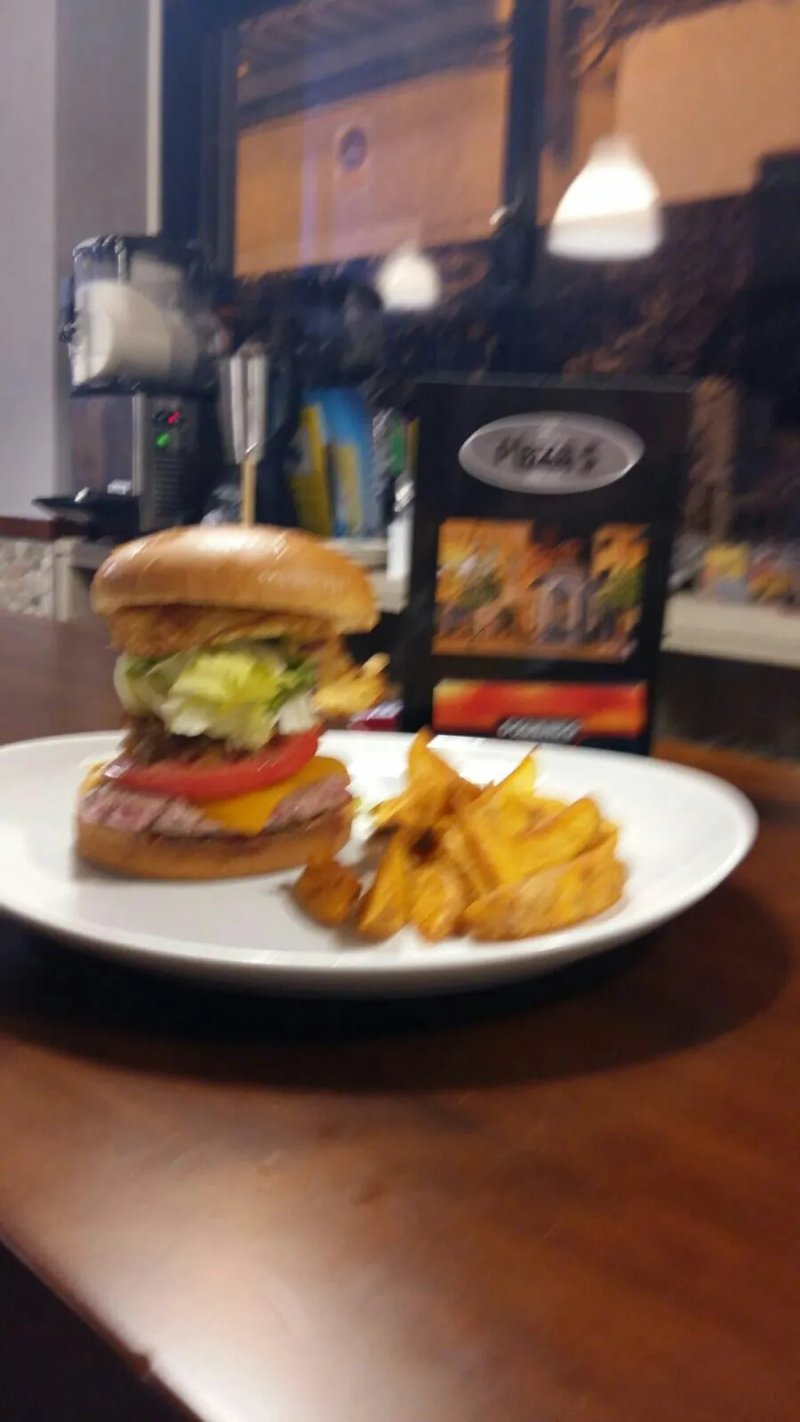 Cafeteria Taperia Plaza 5
