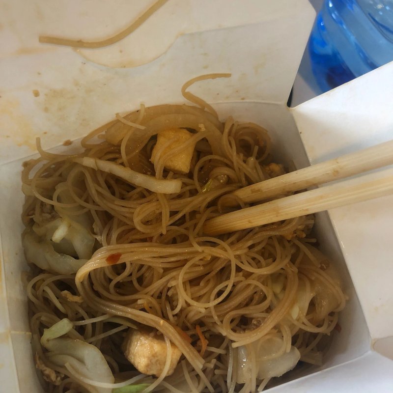 Noodle Box & Sushi - CC Meridiano