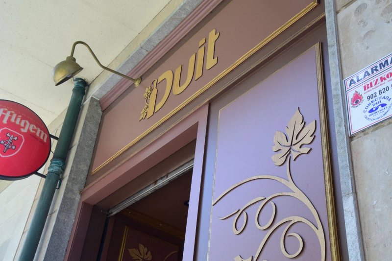 DUIT Wine & Bistro