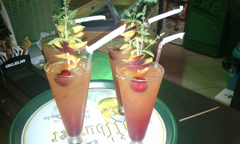 Black Pearl Cocktail Bar Paninoteca