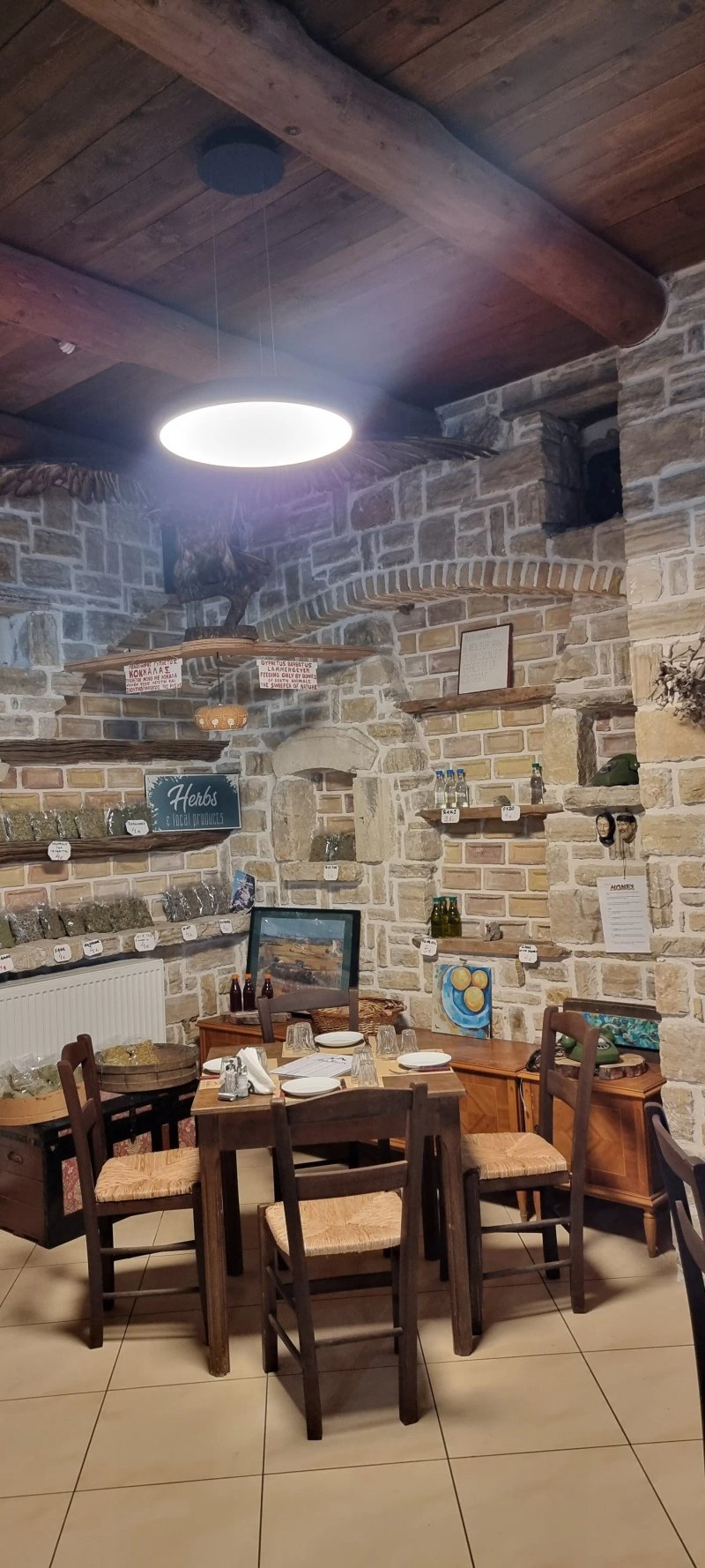 Aravanes Taverna