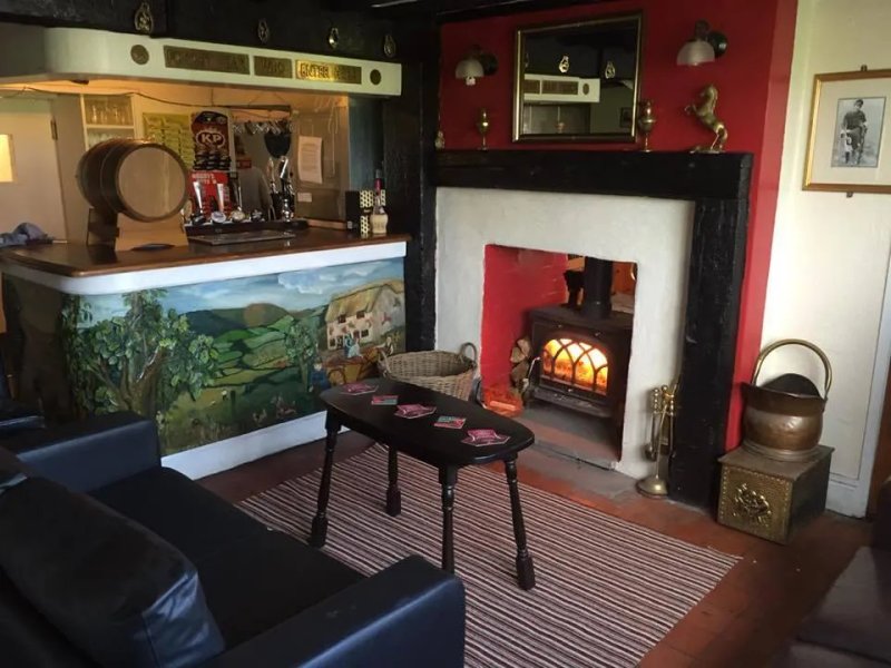 Mid Wales Inn