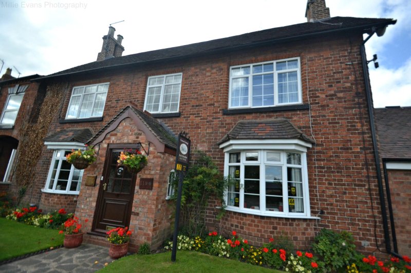 Corner Cottage Bed & Breakfast