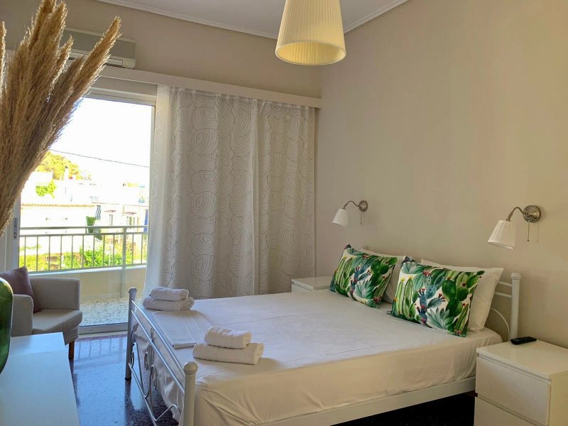Helen hotel