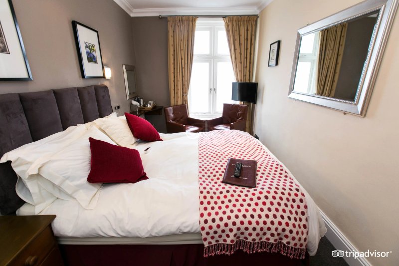 The Helaina B&B and Apartments