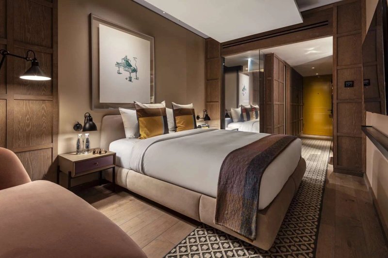 The Londoner Hotel