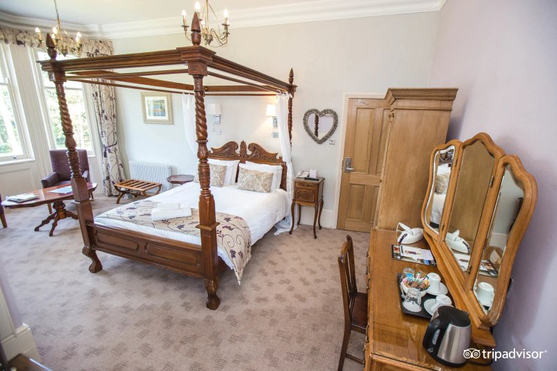 Worplesdon Place (Hotel)