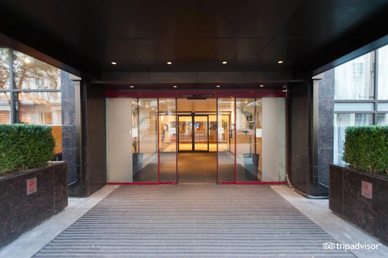 Central Park Hotel