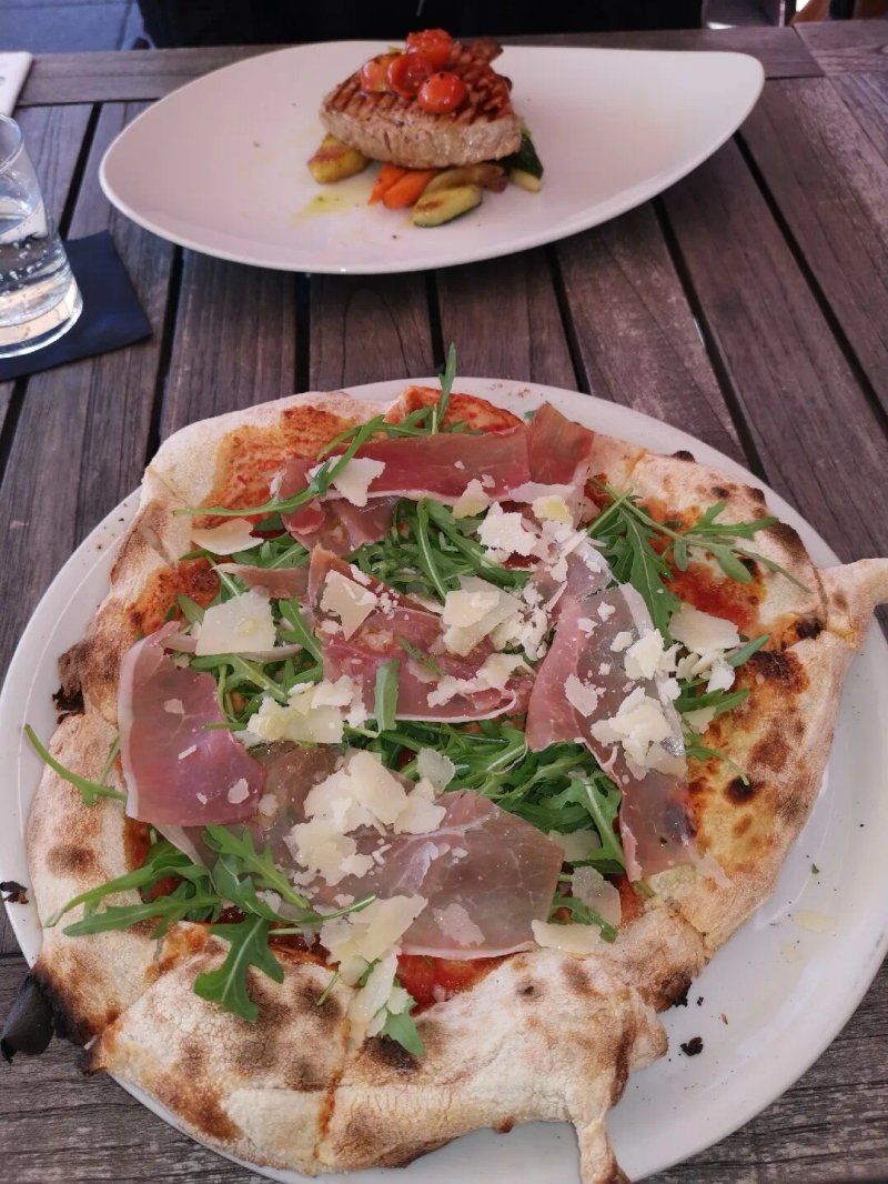 Trattoria Momo