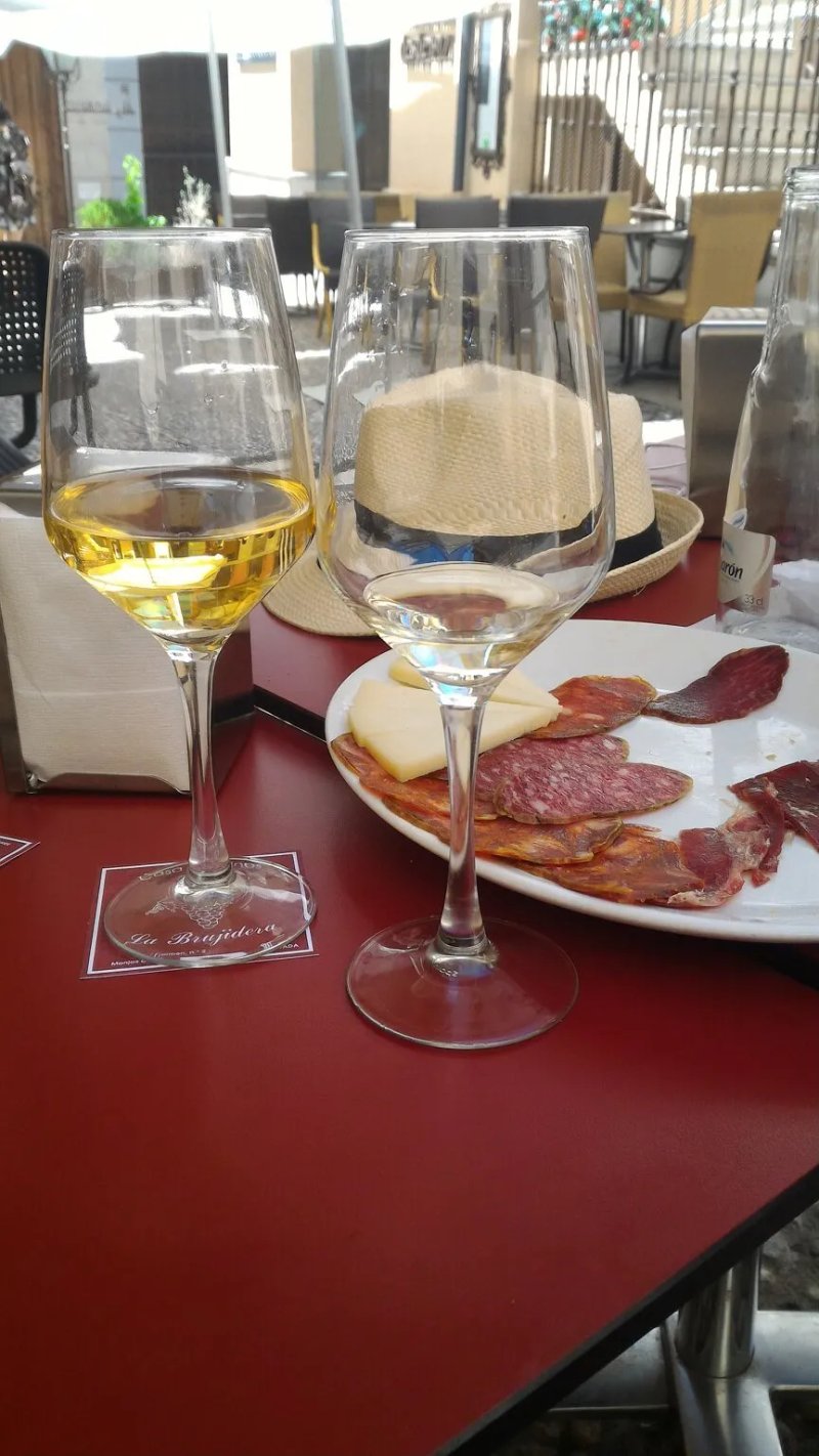 Casa de Vinos La Brujidera