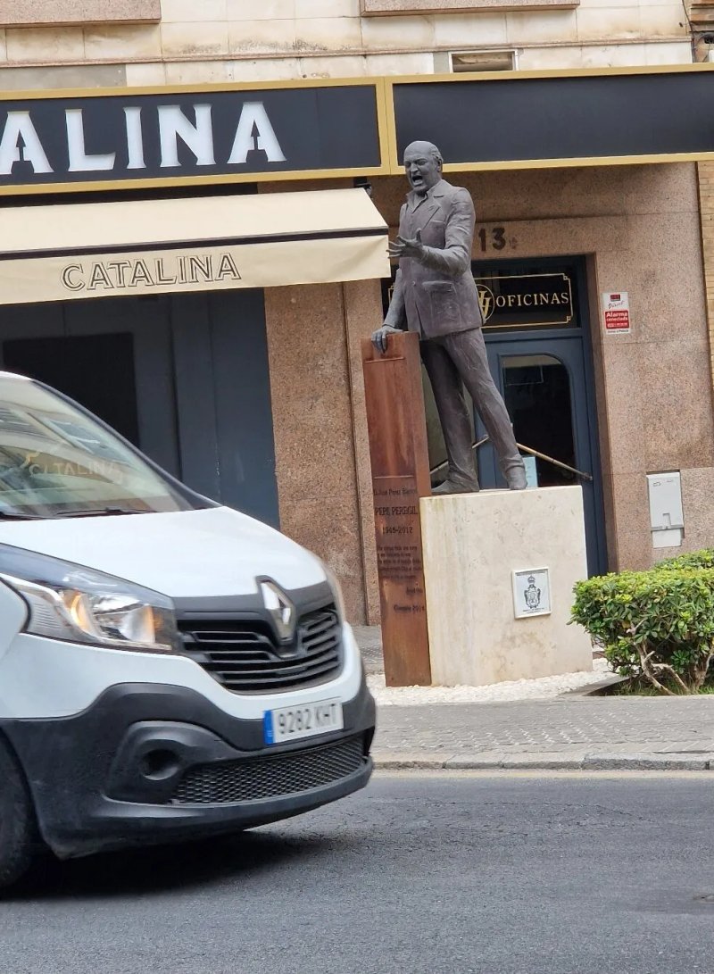 Plaza Padre Jeronimo De Cordoba.