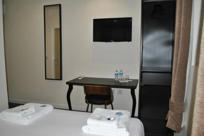 Real Dreams Hotel