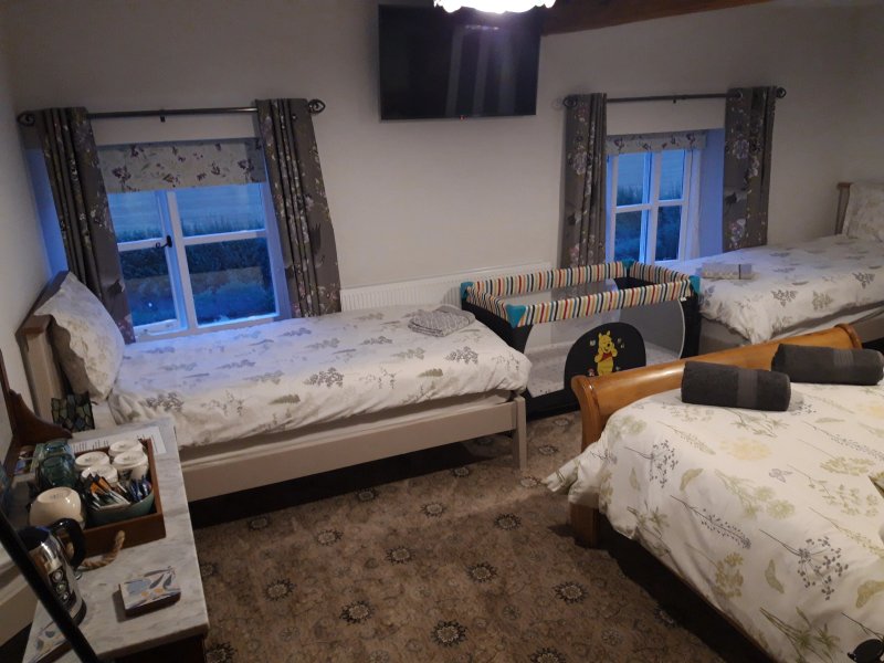 Upper Eyton Farmhouse B&b
