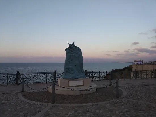 Monumento ai Dispersi Vittime del Mare