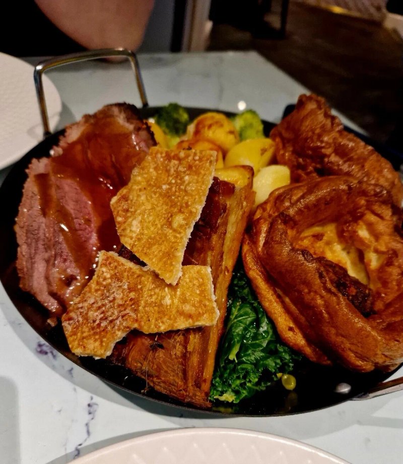 The Cromwell Grill & Wine Bar
