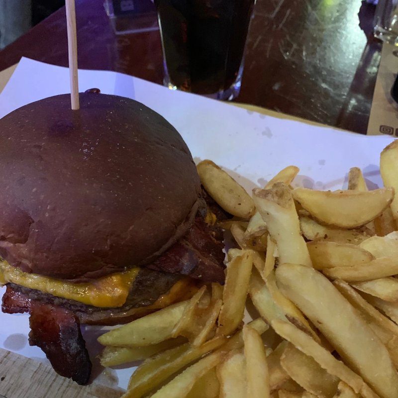 Billy's Risto-Pub