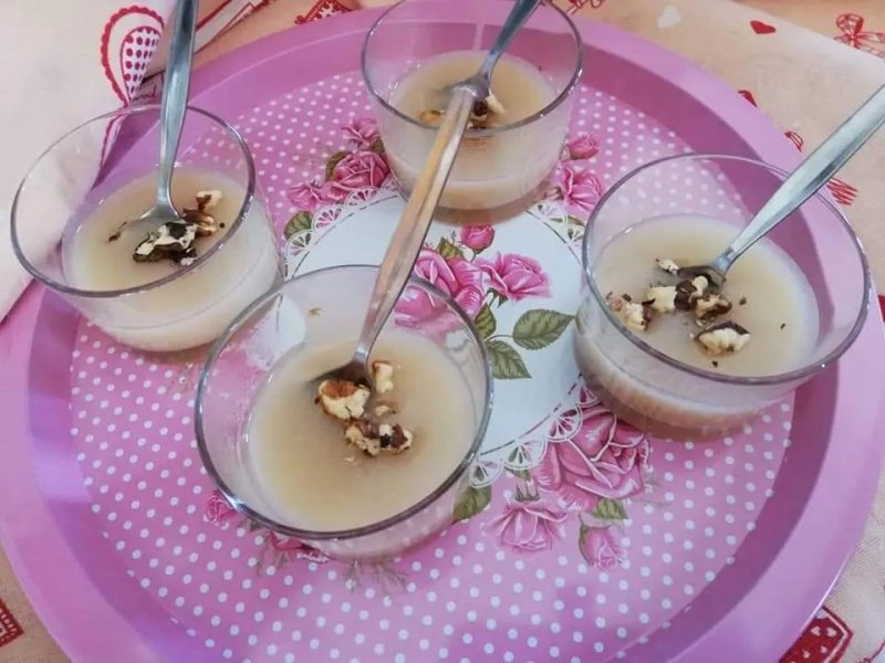 To Steki Tis Tsakkistras