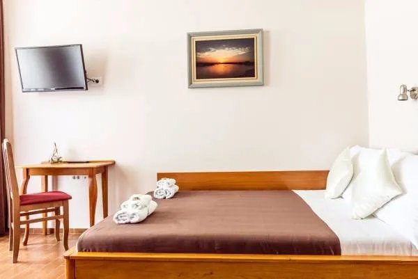 Posejdon Apartments & Restaurant