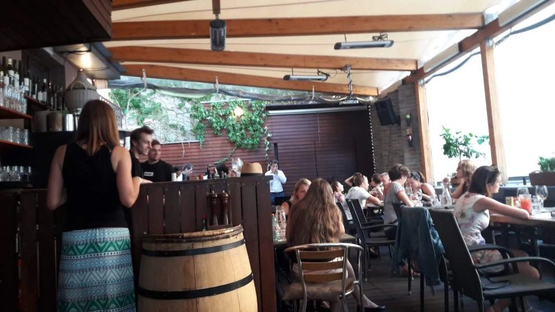 Senkovna Fine Wine Pub