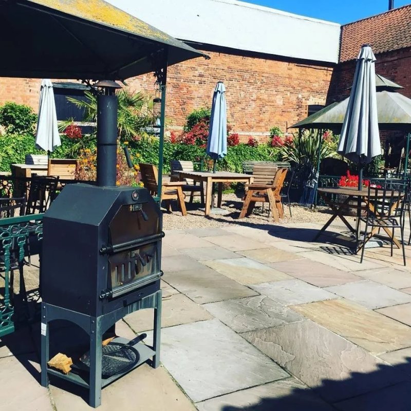 The Crew Yard Cafe & Bistro