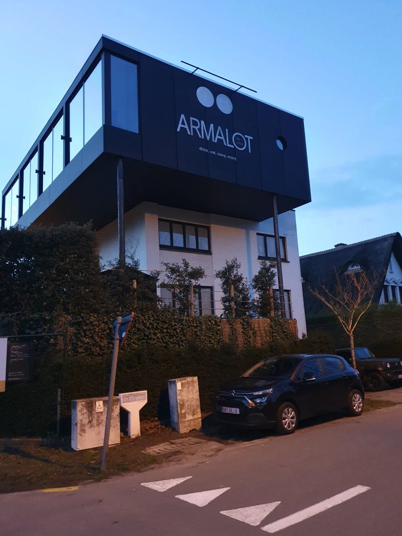 B&B Armalot By Julia