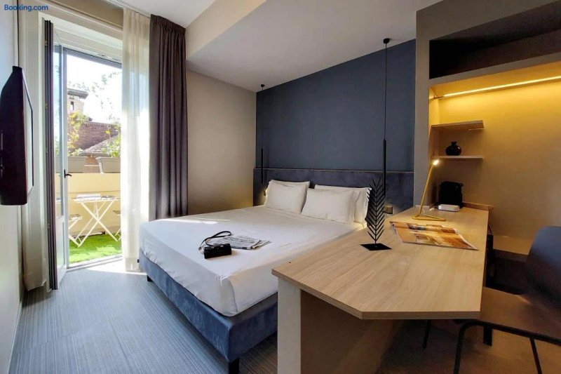 Fashion District Luxury Rooms