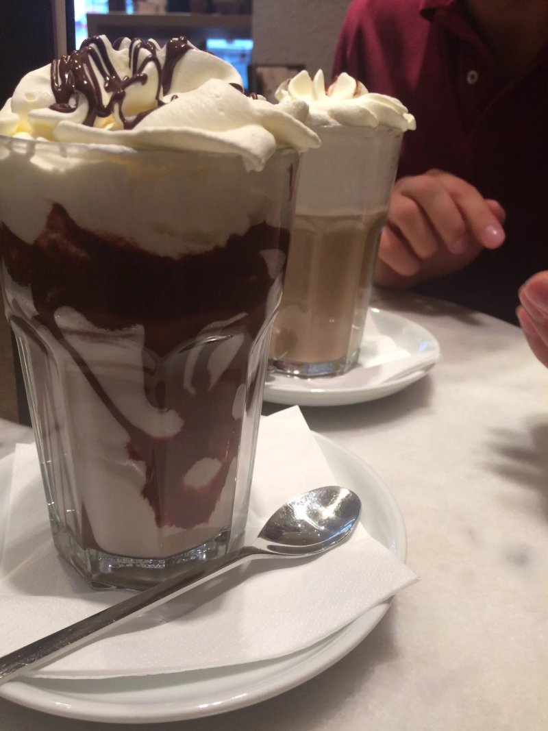 Dulce Chocolate and Ice Cream