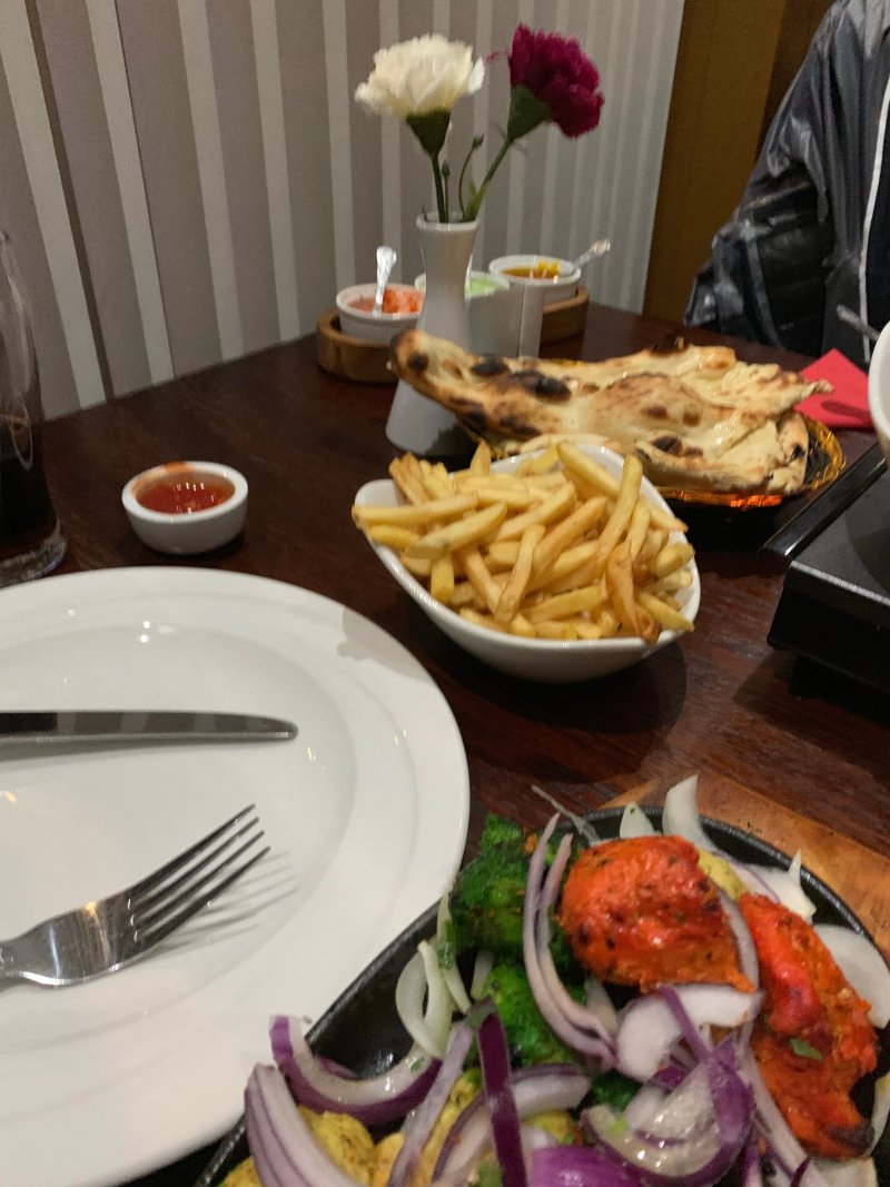 Everest Inn