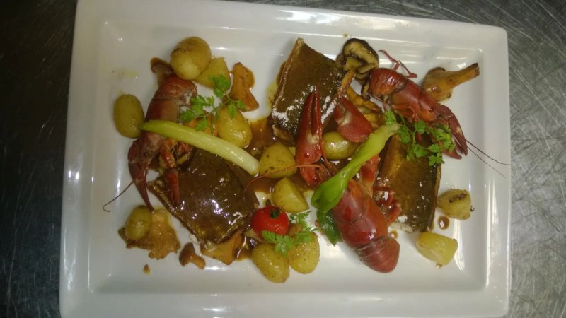 La Cuillere A Omble Cafe Restaurant