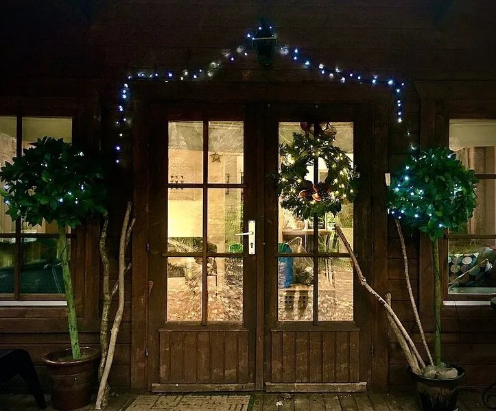 2 Bedroom Cabin in woods onTaff Trail sleeping 4/6