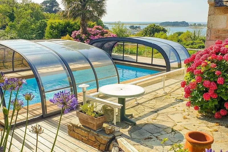 Ty goas treiz · Ty Goas Treiz Pool and view