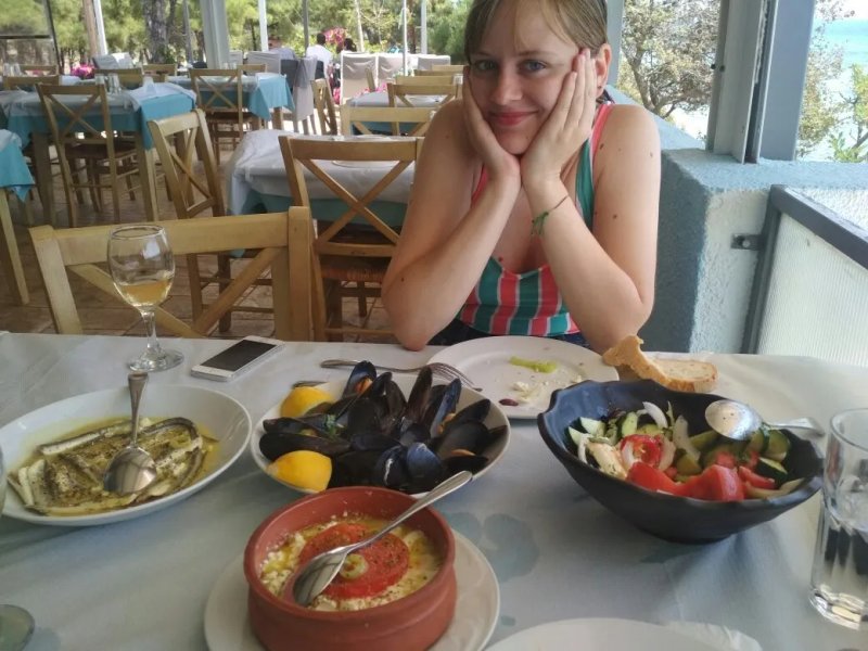 Sto Vracho, Seafood Tavern