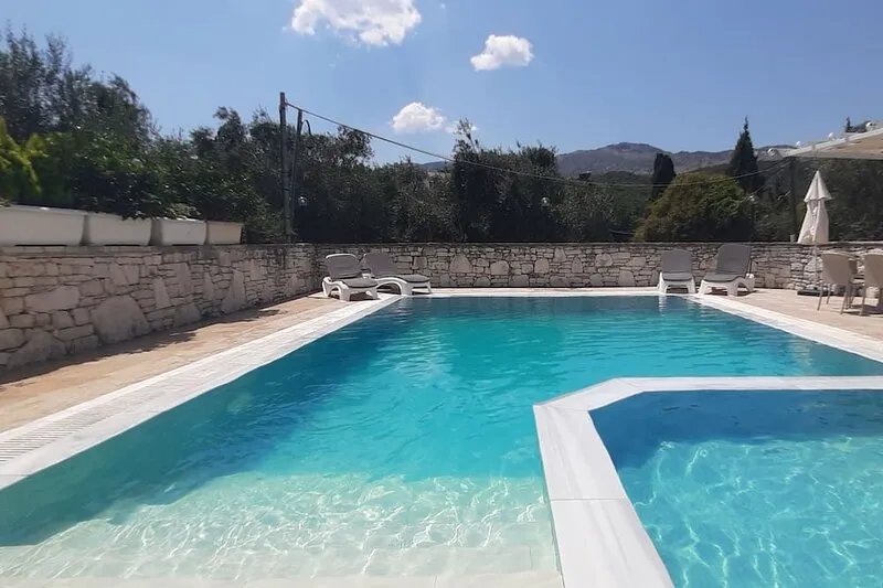 Centrally located villa in Kassiopi. Totally private - big pool - lovely views