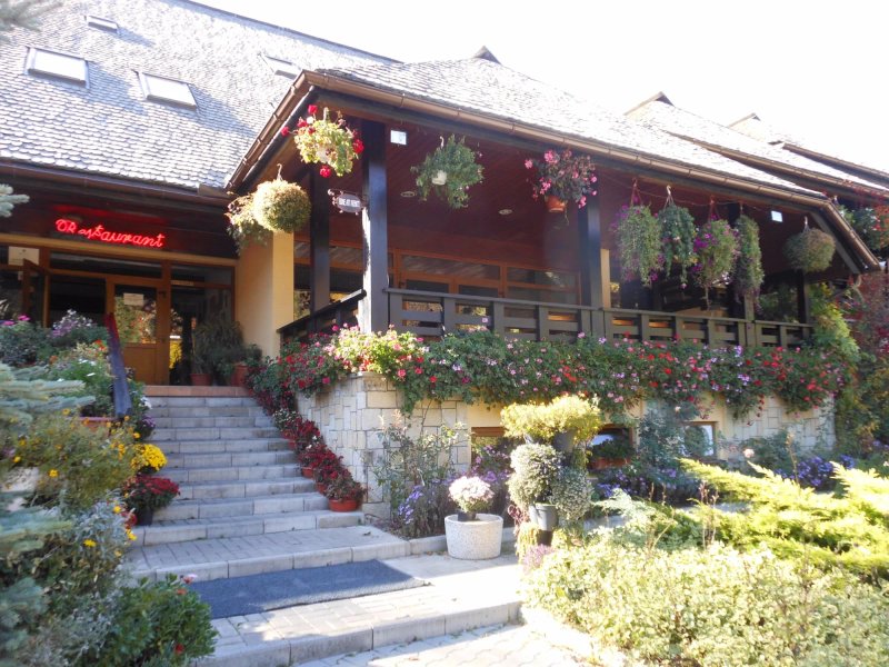 Popas Turistic Bucovina Sucevita Restaurant