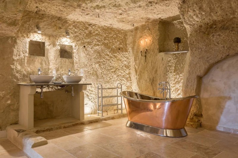 Amboise Troglodyte